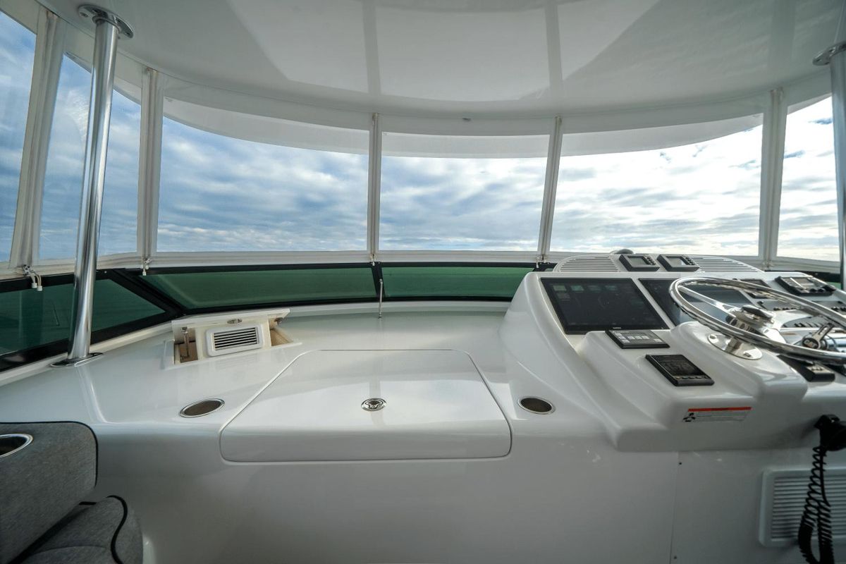 2018 Hatteras 60 