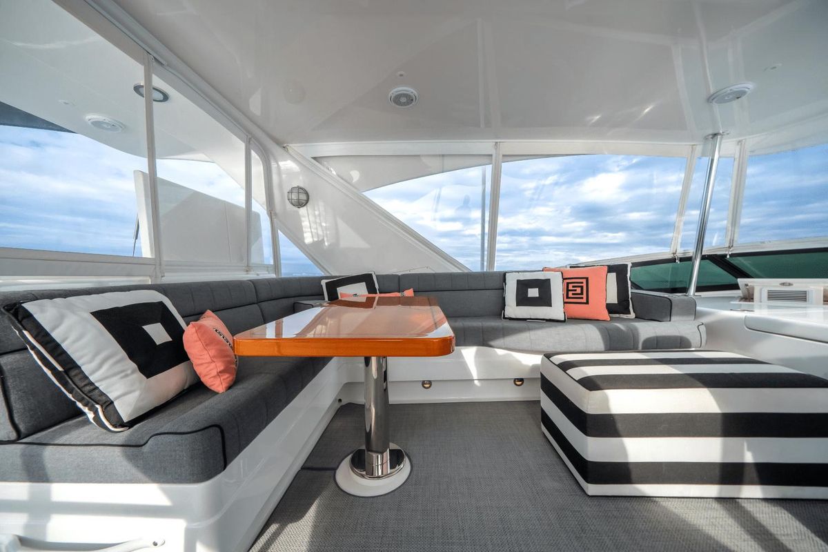 2018 Hatteras 60 