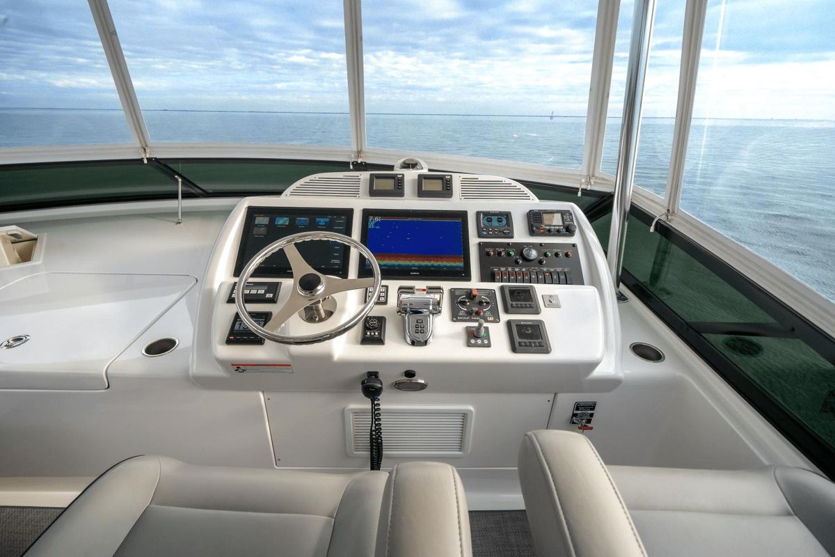 2018 Hatteras 60 