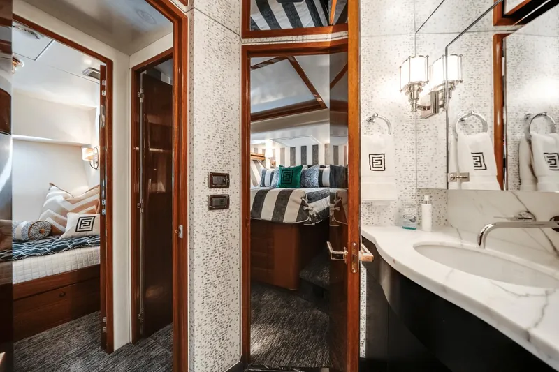 Endless C's Yacht Photos Pics 