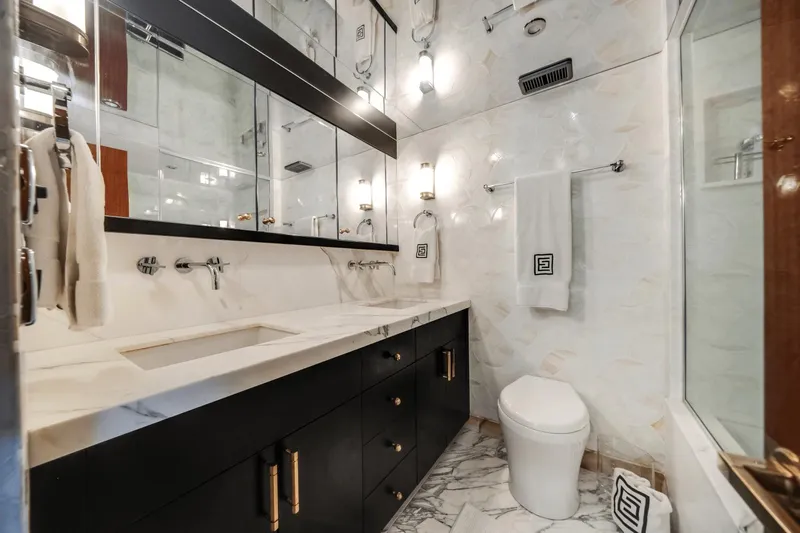 Endless C's Yacht Photos Pics 