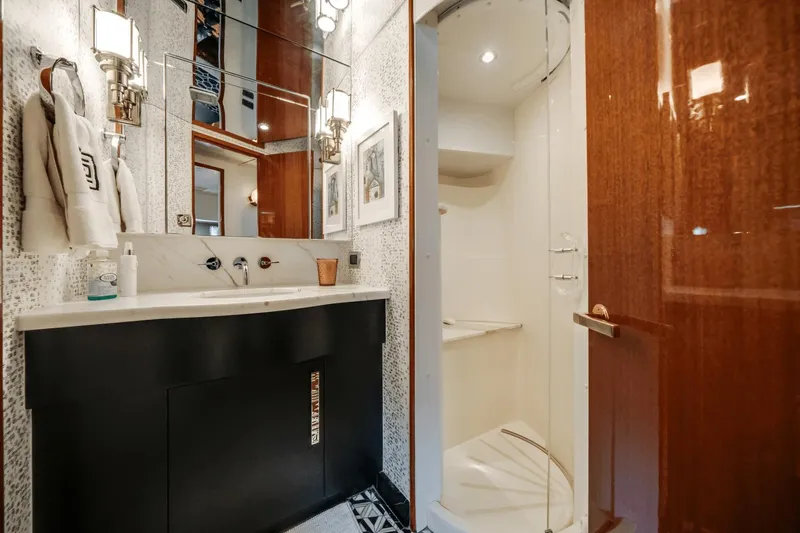 Endless C's Yacht Photos Pics 