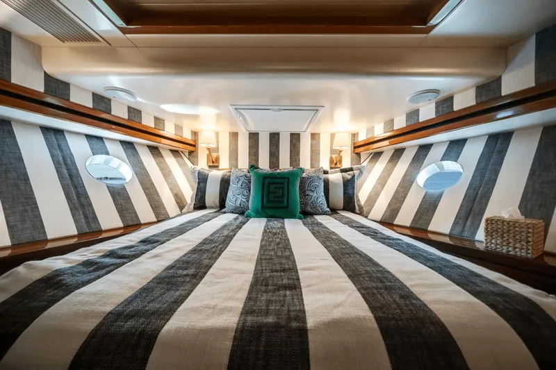 Endless C's Yacht Photos Pics 