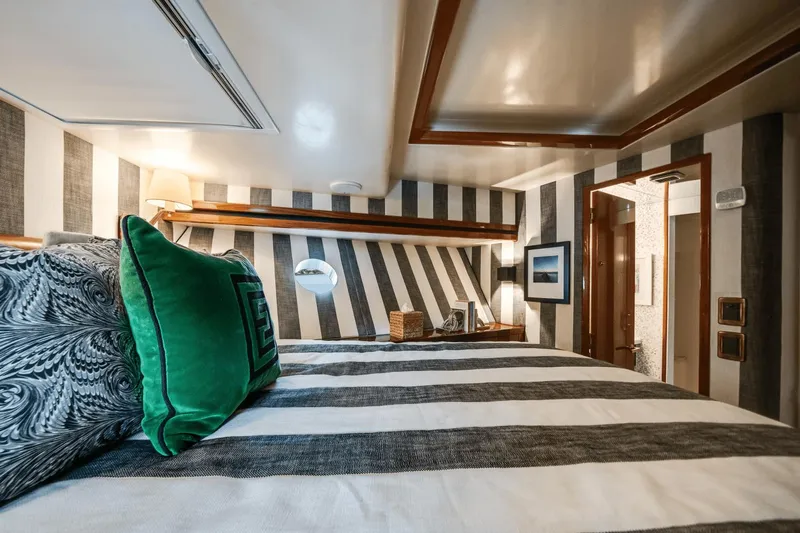 Endless C's Yacht Photos Pics 