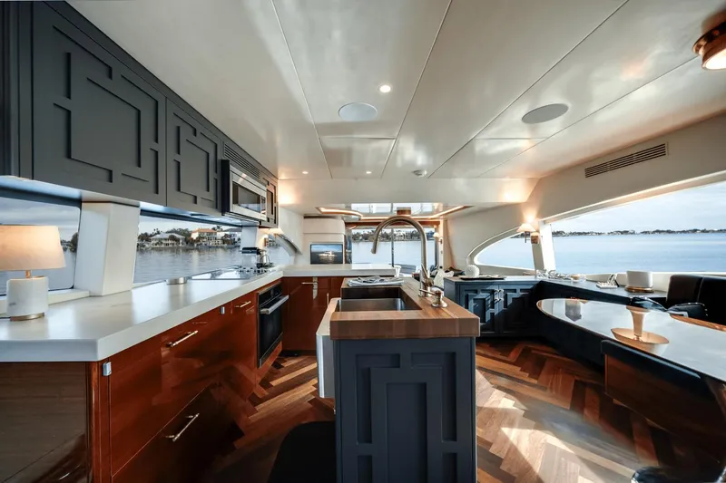 Endless C's Yacht Photos Pics 