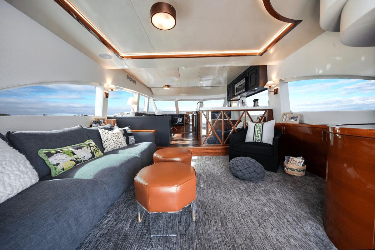 2018 Hatteras 60 