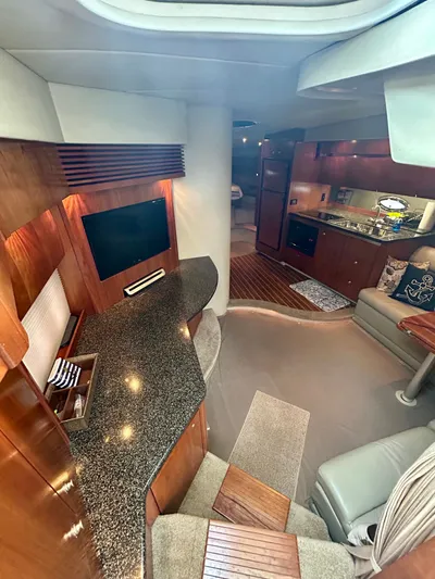 Makin Waves Yacht Photos Pics 