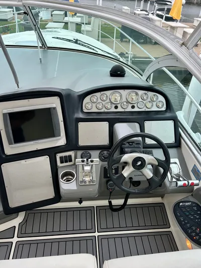 Makin Waves Yacht Photos Pics 