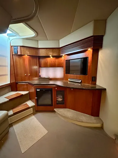 Makin Waves Yacht Photos Pics 