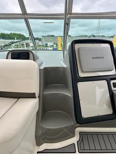 Makin Waves Yacht Photos Pics 