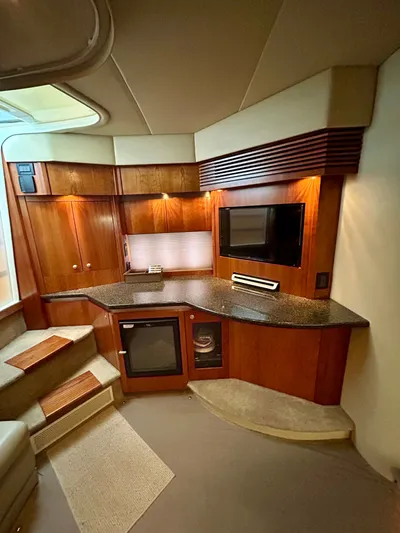 Makin Waves Yacht Photos Pics 