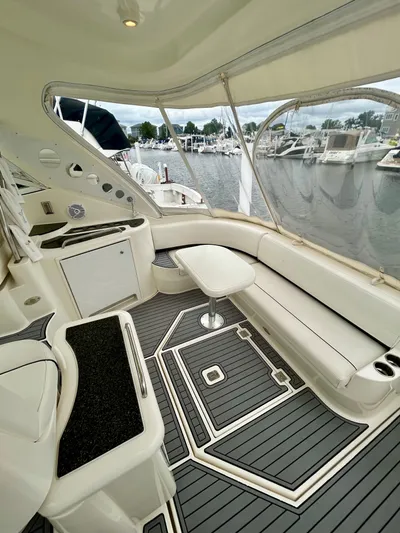 Makin Waves Yacht Photos Pics 