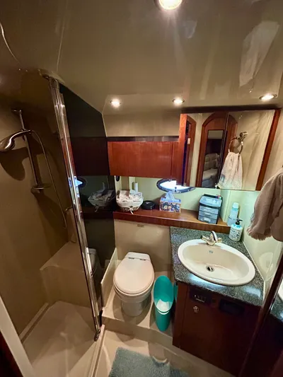 Makin Waves Yacht Photos Pics 