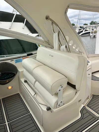 Makin Waves Yacht Photos Pics 