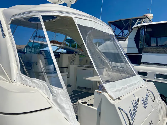 Makin Waves Yacht Photos Pics 