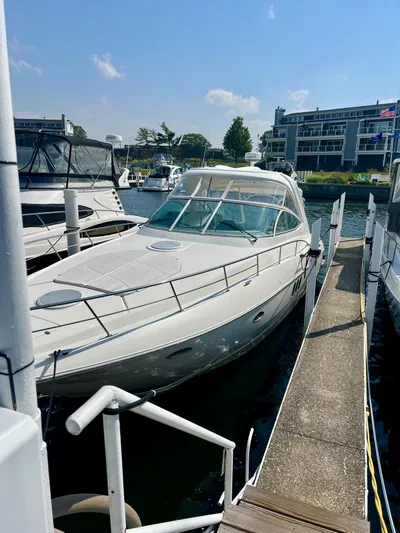 Makin Waves Yacht Photos Pics 