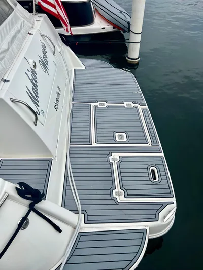 Makin Waves Yacht Photos Pics 