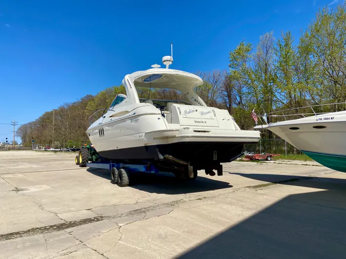 Makin Waves Yacht Photos Pics 