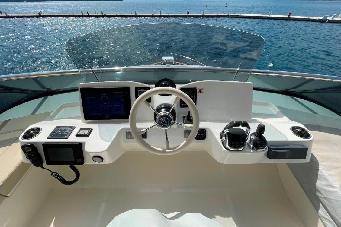 2018 Absolute 55 
