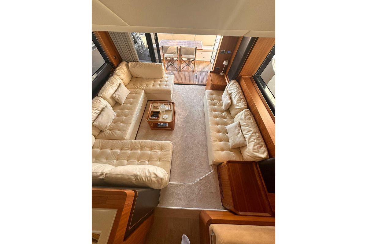 2018 Absolute 55 
