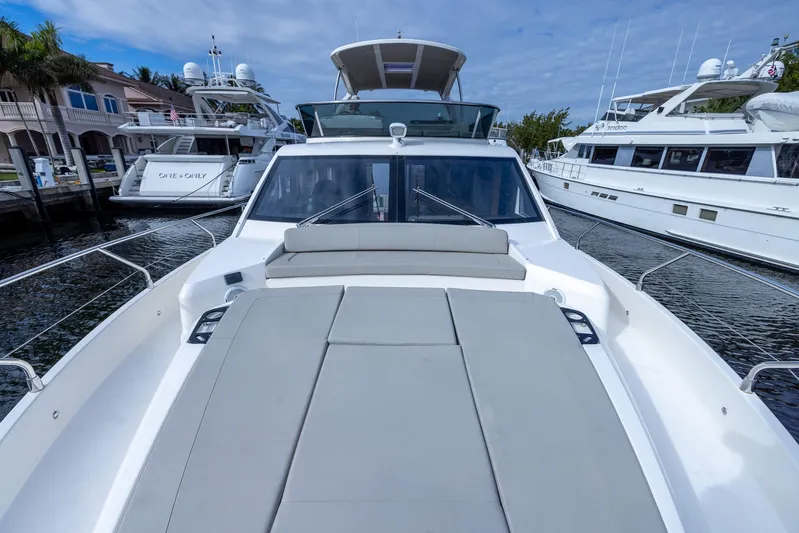 Four Sail Yacht Photos Pics Bow setaing