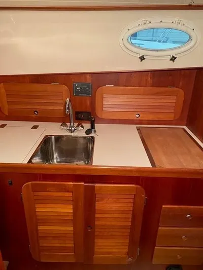 3rd Horizon Yacht Photos Pics 