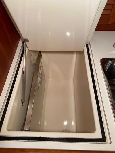 3rd Horizon Yacht Photos Pics 