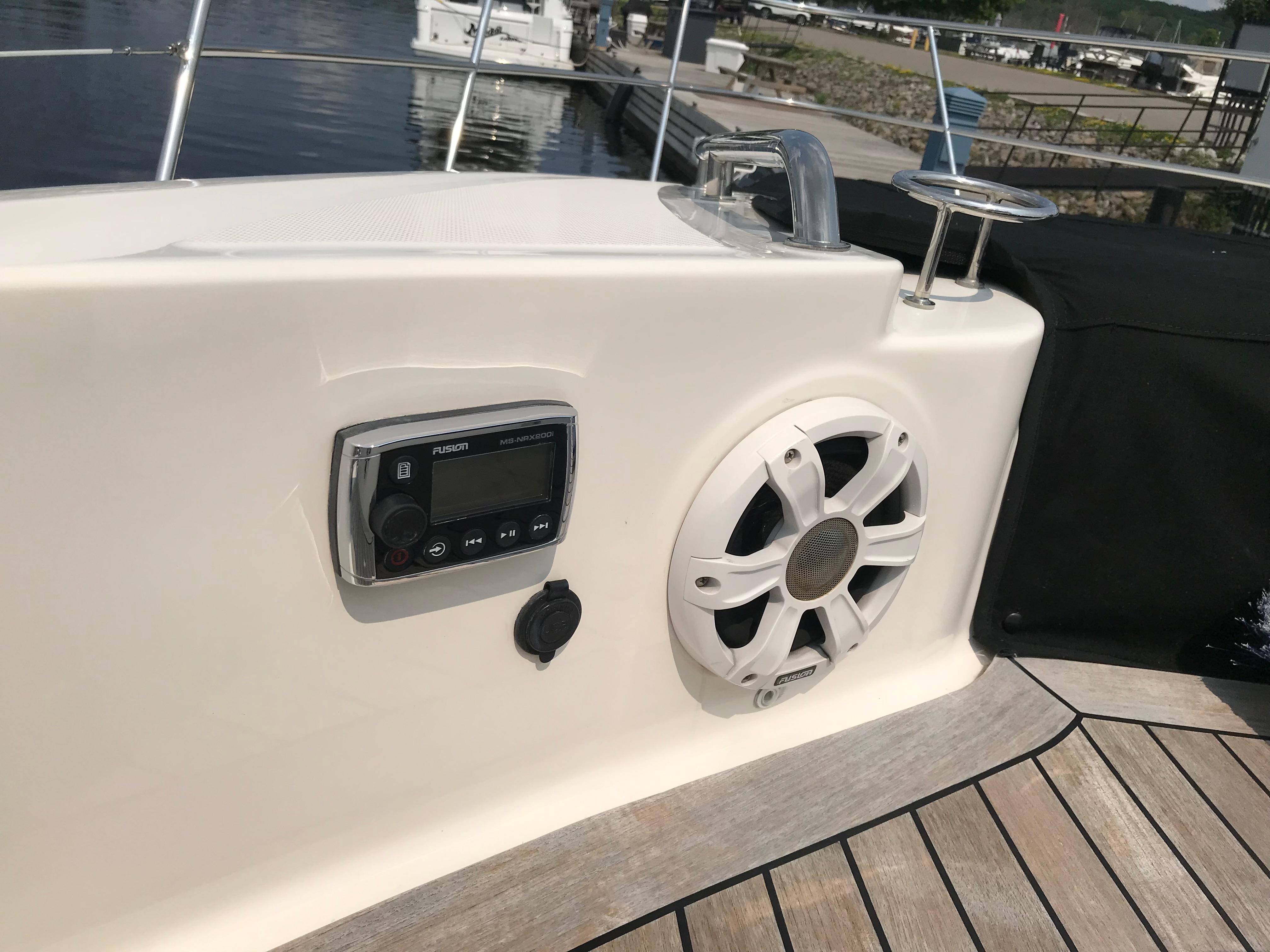 2016 Sea Ray L590 Fly Motor Yachts for sale - YachtWorld
