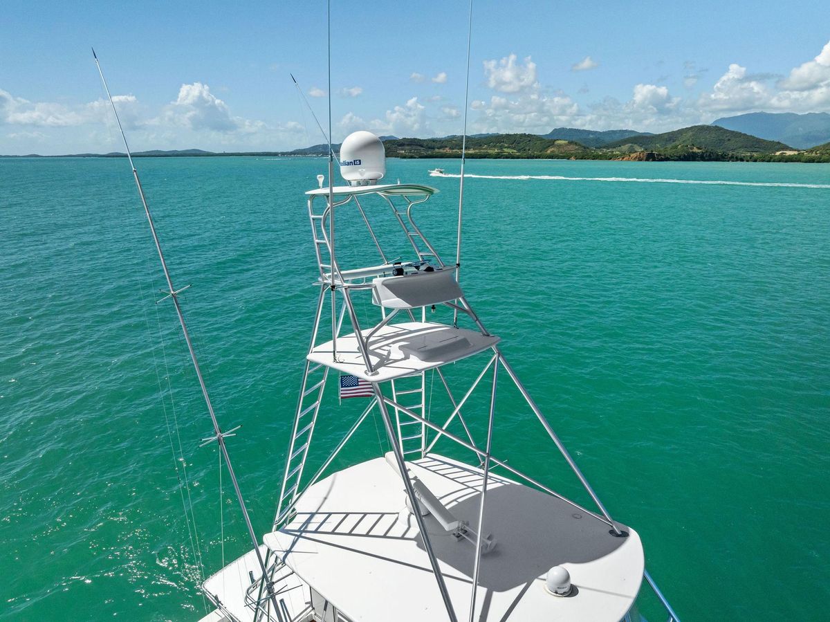 2005 Viking 56 