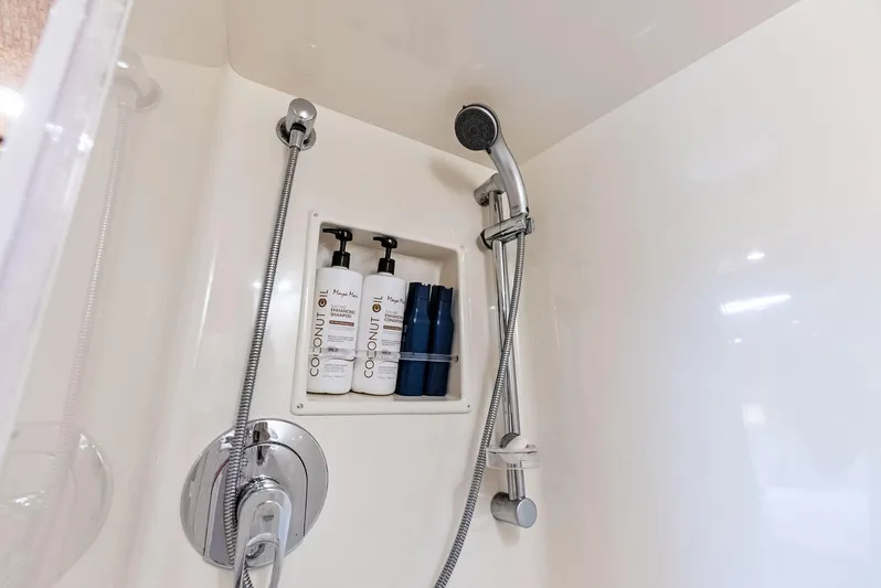 Ivelymar Yacht Photos Pics 