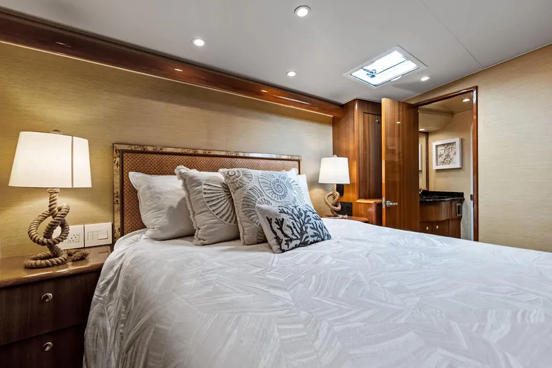 Ivelymar Yacht Photos Pics 