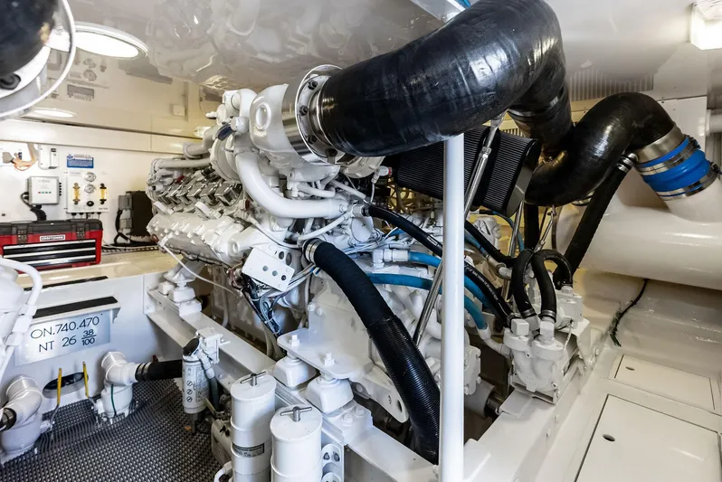 Ivelymar Yacht Photos Pics 