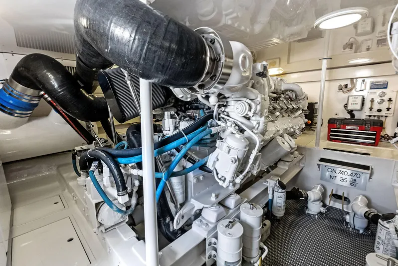 Ivelymar Yacht Photos Pics 