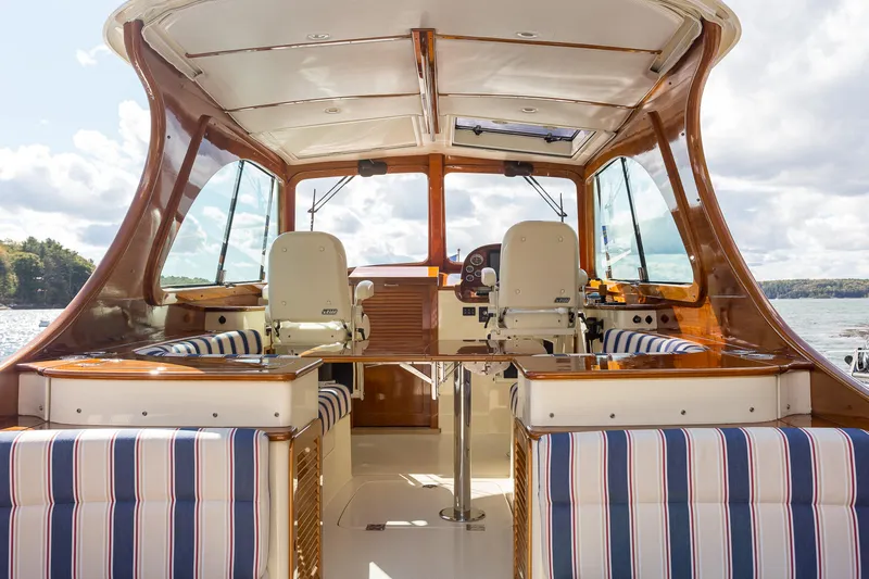 Hedge Clipper Yacht Photos Pics 