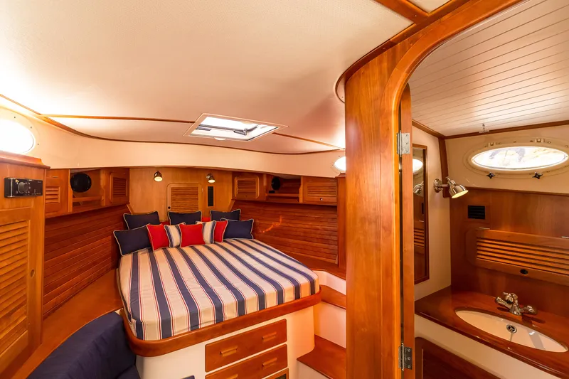 Hedge Clipper Yacht Photos Pics 