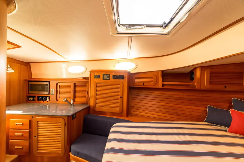 Hedge Clipper Yacht Photos Pics 