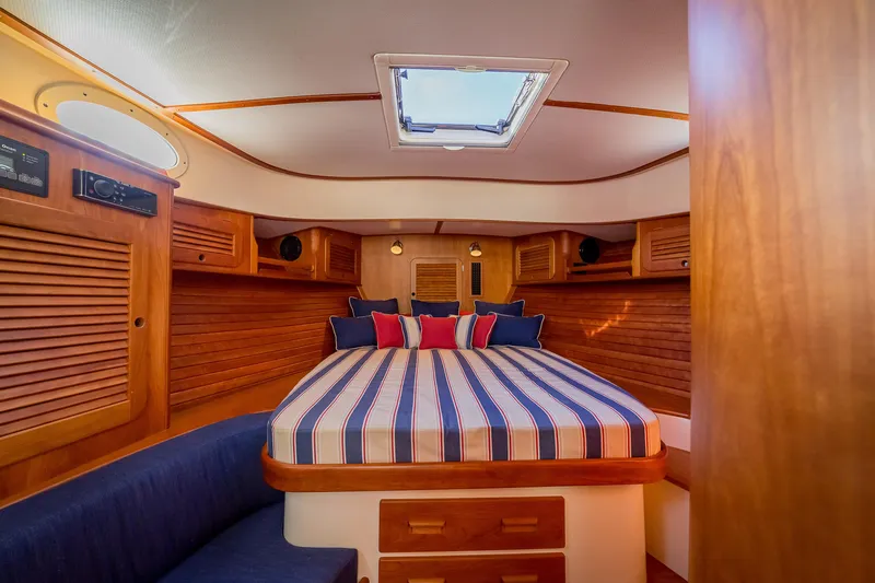 Hedge Clipper Yacht Photos Pics 