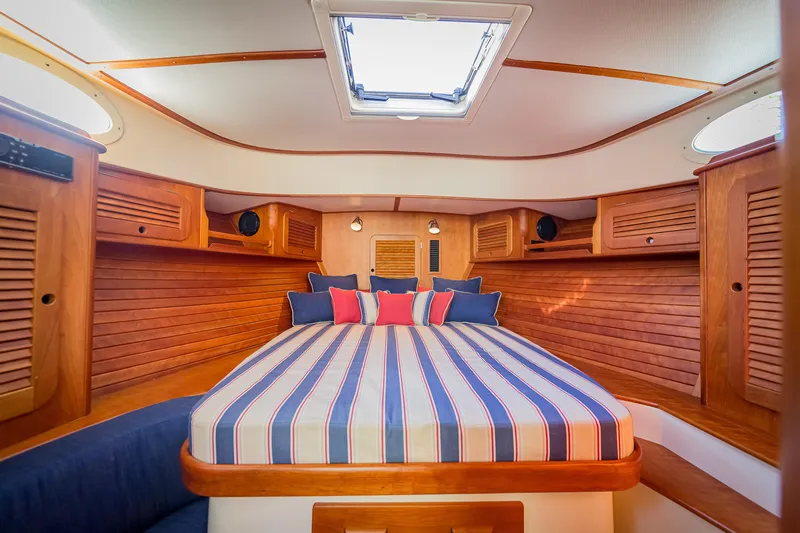 Hedge Clipper Yacht Photos Pics 