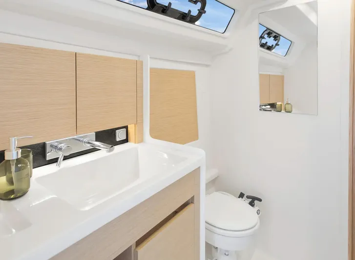 4813tw Yacht Photos Pics 