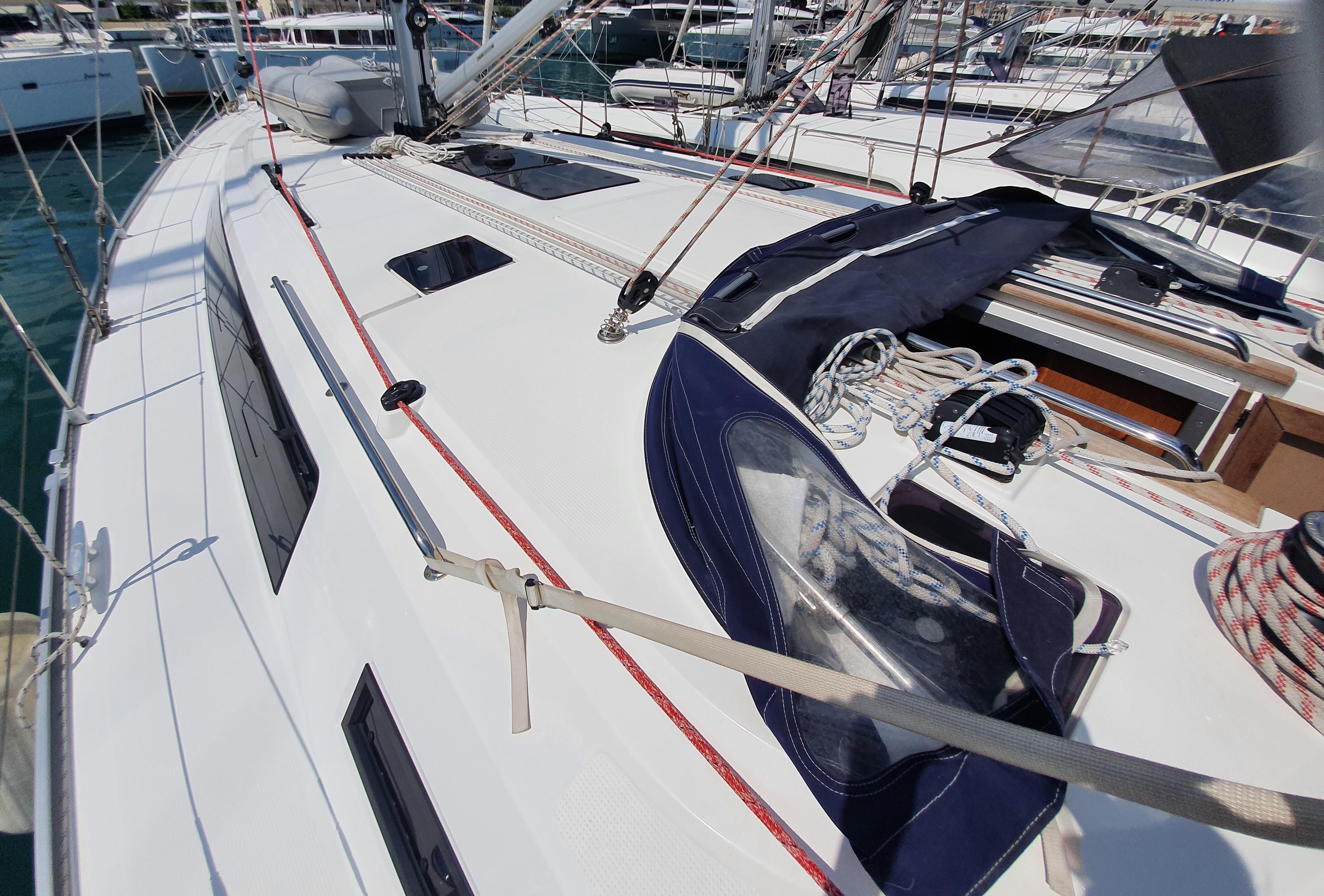 bavaria 46 cruiser yacht