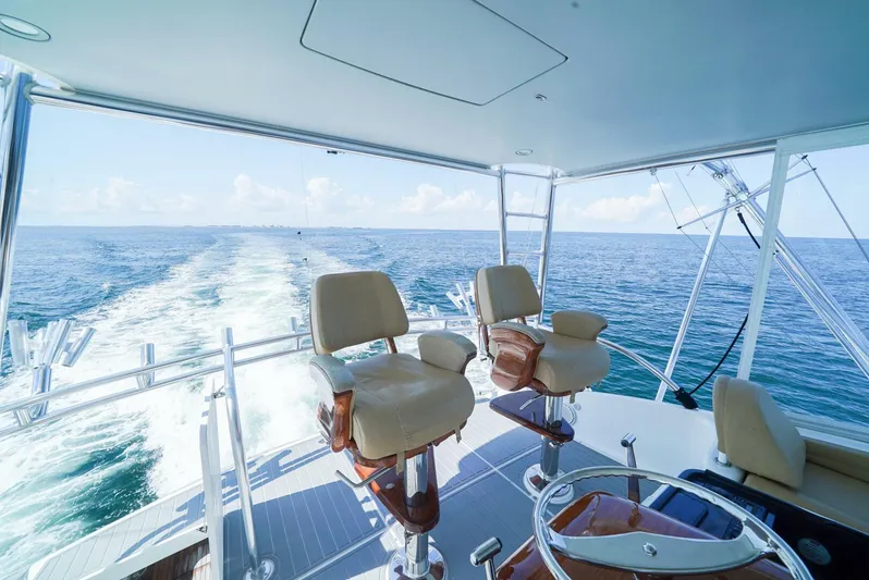 Synchronicity Yacht Photos Pics Viking 55 Convertible 2013 yacht, ocean view from helm, luxurious seating.