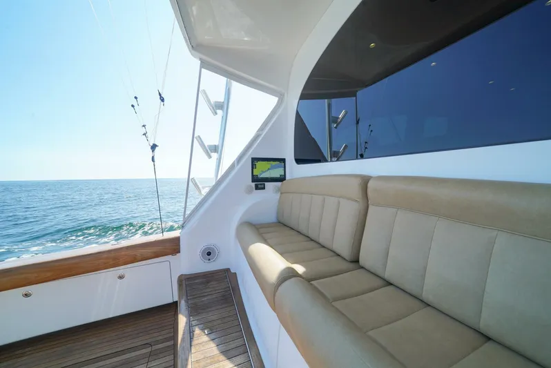 Synchronicity Yacht Photos Pics 