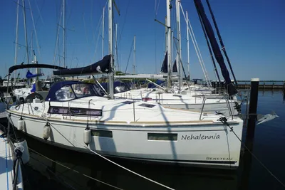 2017 Beneteau Oceanis 35.1