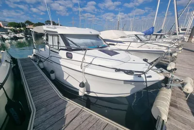 2022 Jeanneau Merry Fisher 695 S2