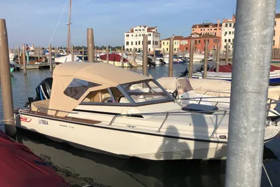1987 Boston Whaler V20
