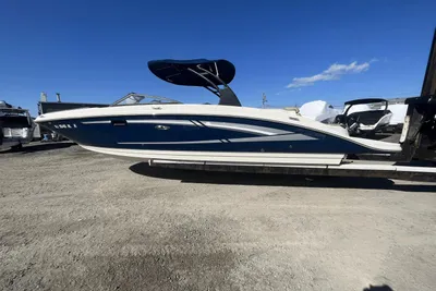 Sea Ray SDX 270