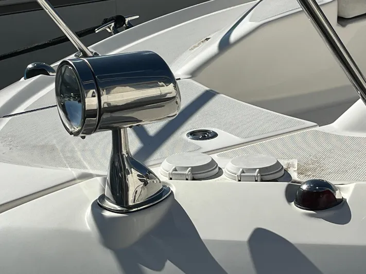  Yacht Photos Pics 2018 Sea Ray Sundancer 350 deck with chrome spotlight and fittings.