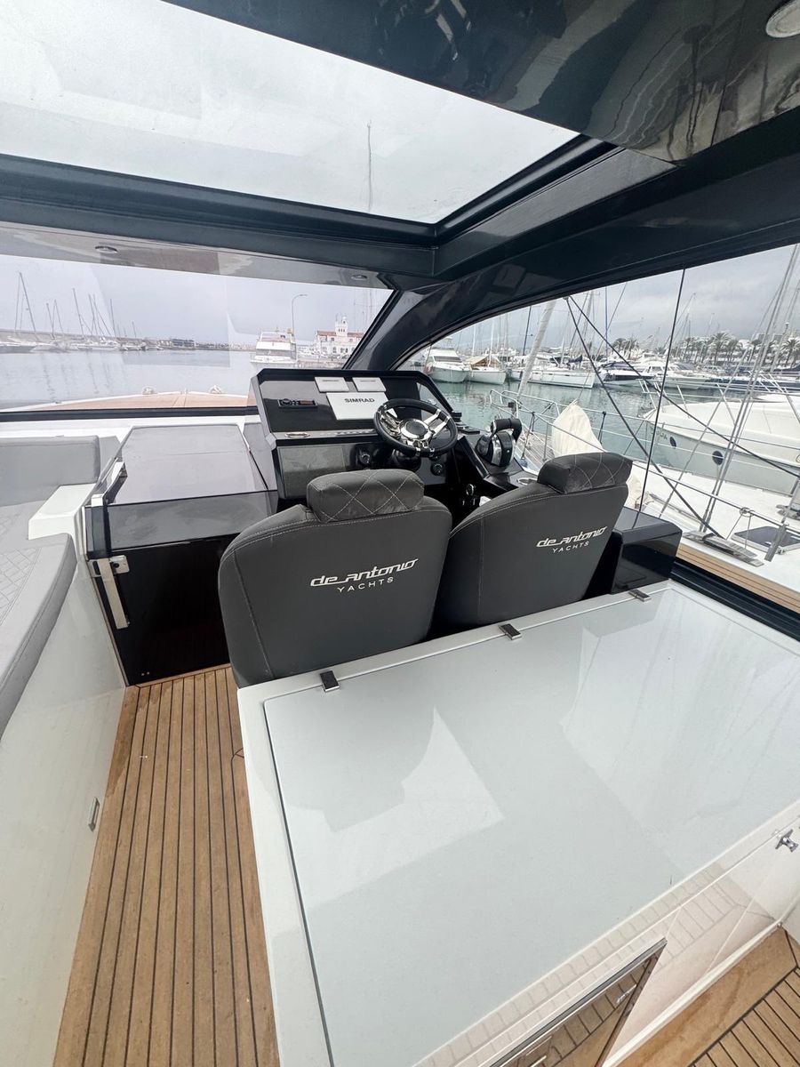 2019 De Antonio Yachts 45 