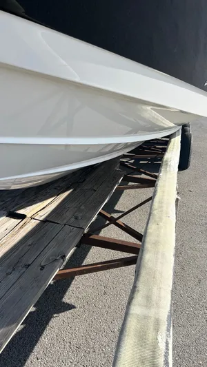  Yacht Photos Pics 2021 Monterey 385 SE boat on trailer, side view.