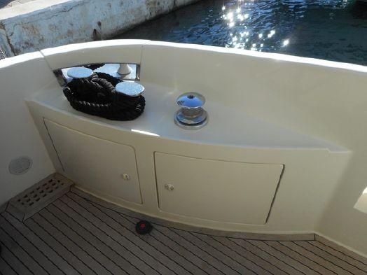 2008-70-10-azimut-68e